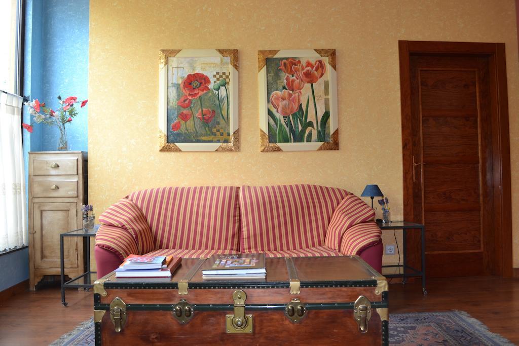 לאון Hostal Quevedo מראה חיצוני תמונה